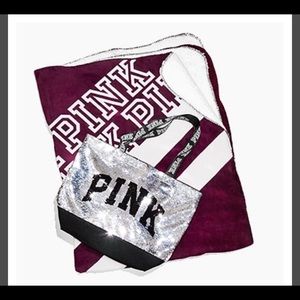 New! VS Pink Black Friday Sherpa & Tote